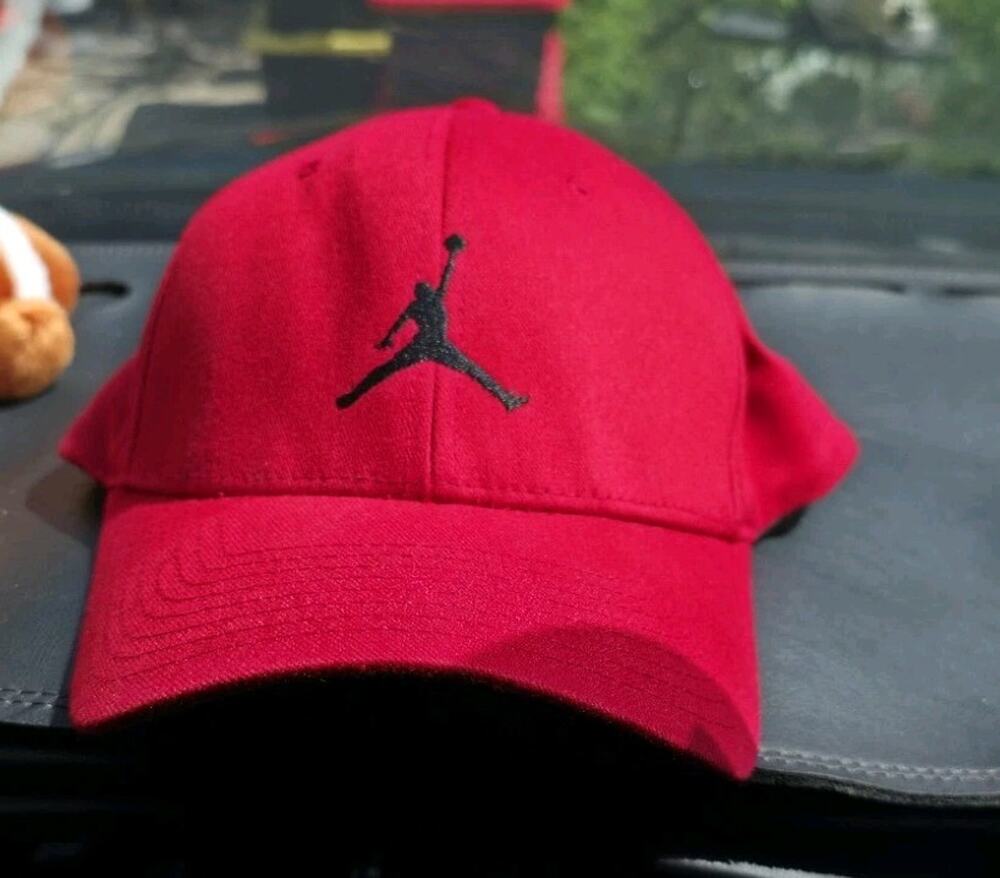 Nike Air Jordan Jumpman FlexFit Hat Cap Red Black L/XL Fitted Wings Logo
